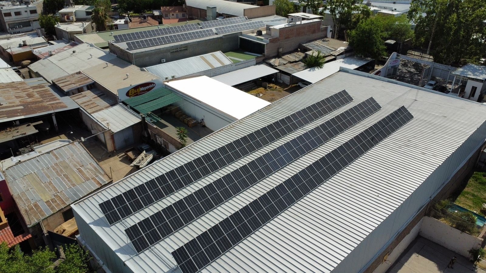 Sistema solar para actividad comercial