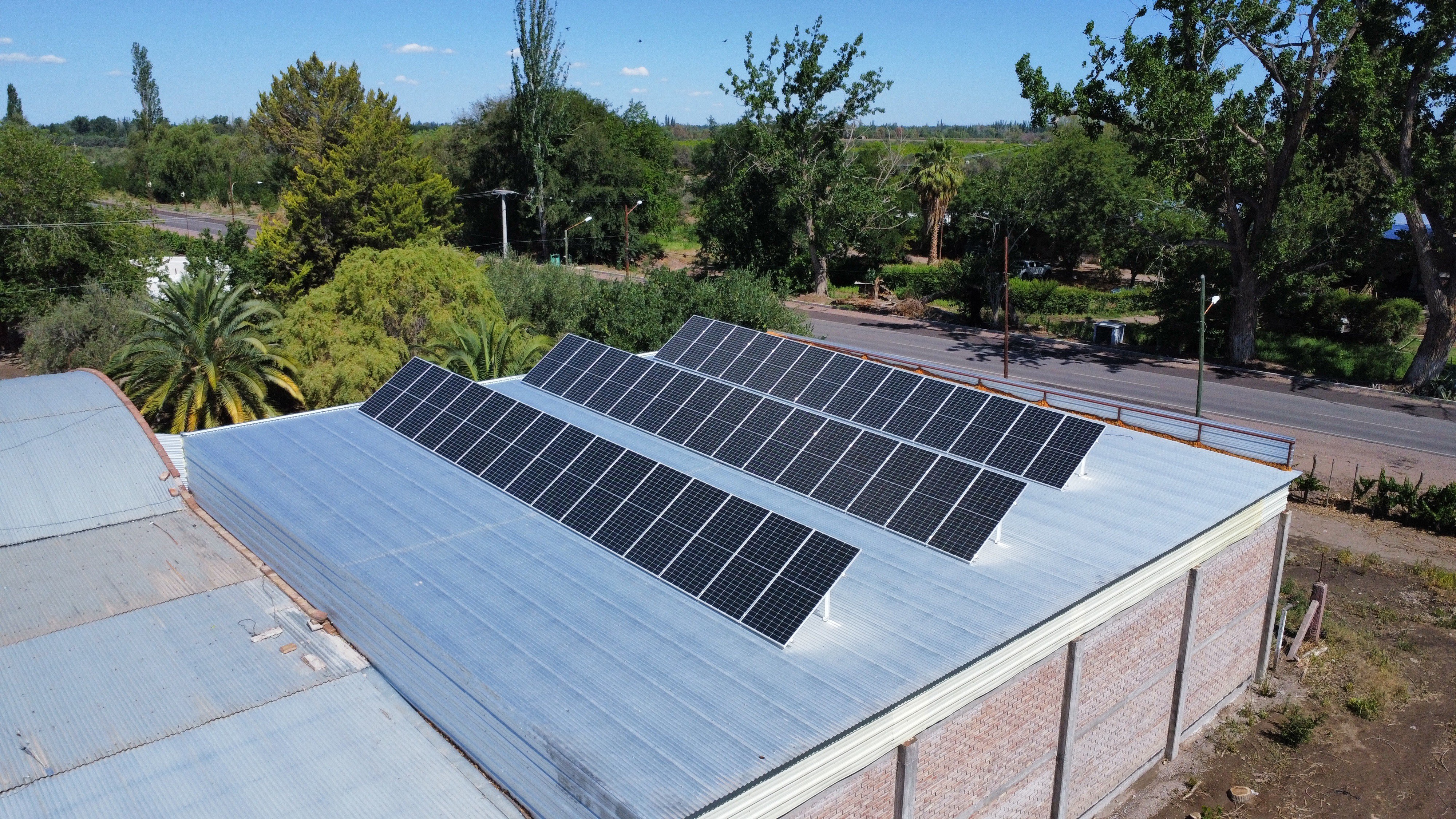 Paneles solares en funcionamiento
